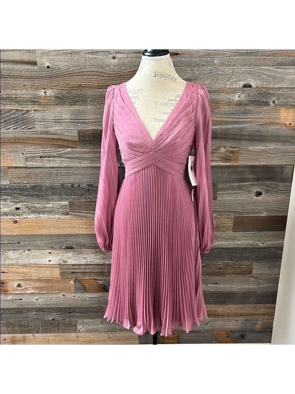 NWT Theia Sample Pleated Midi Dress Long Sleeve Size 4